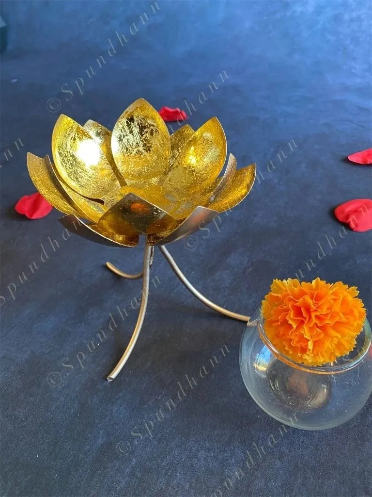 Lotus Standing Glass T Light