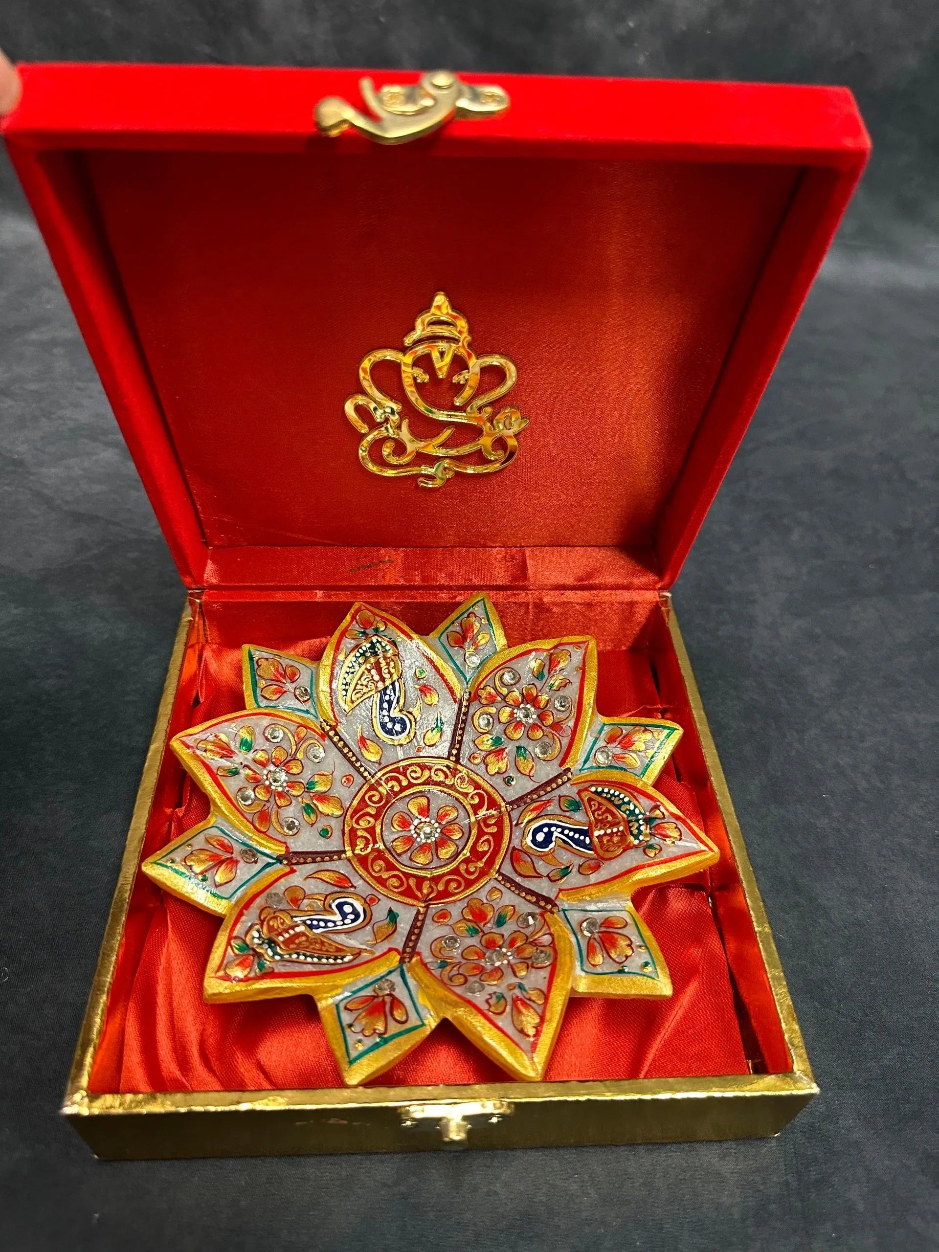 Meenakari Hand Painted Marble Flower With Gift Box