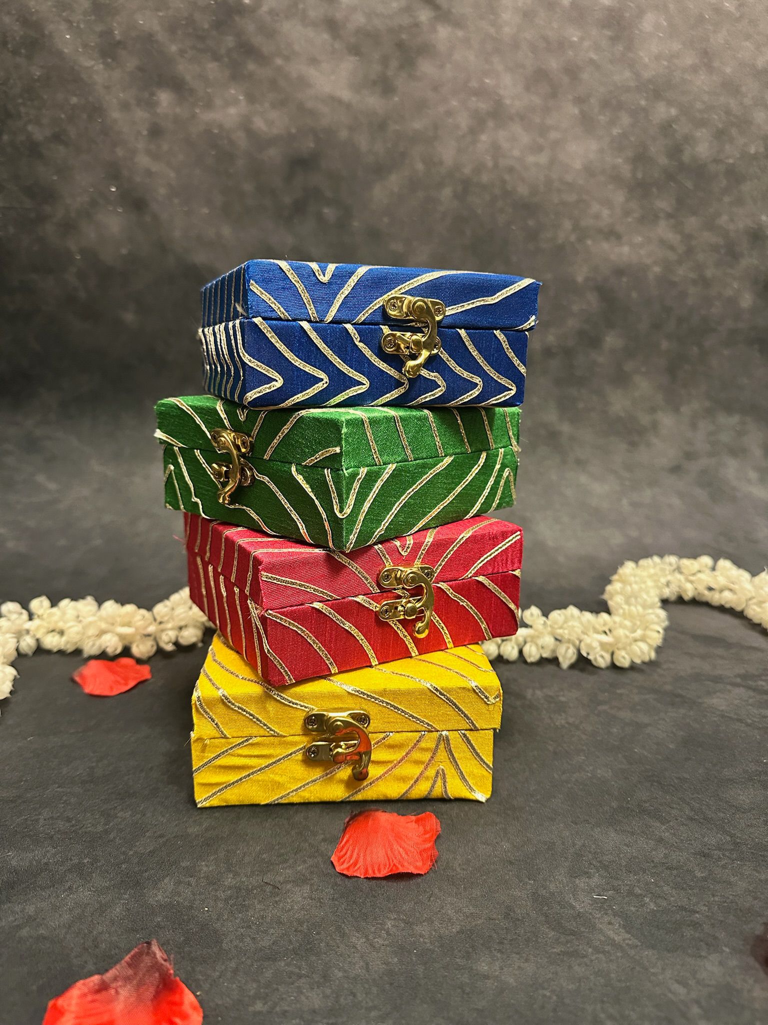 Square Gold Gotapatti Gift Box Only (Large)