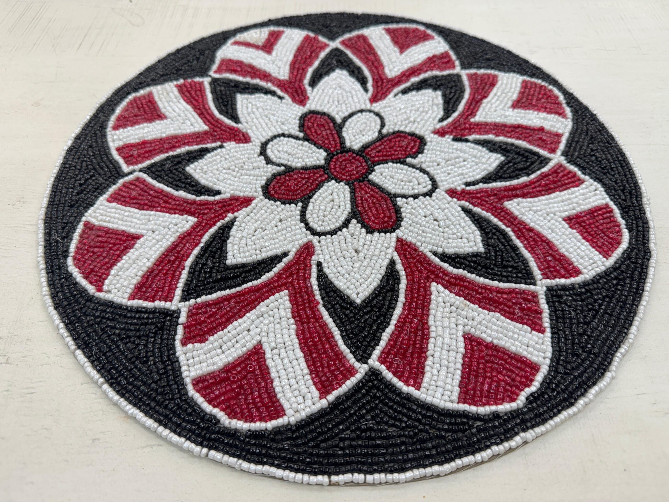Rosetta Beaded Round Mat