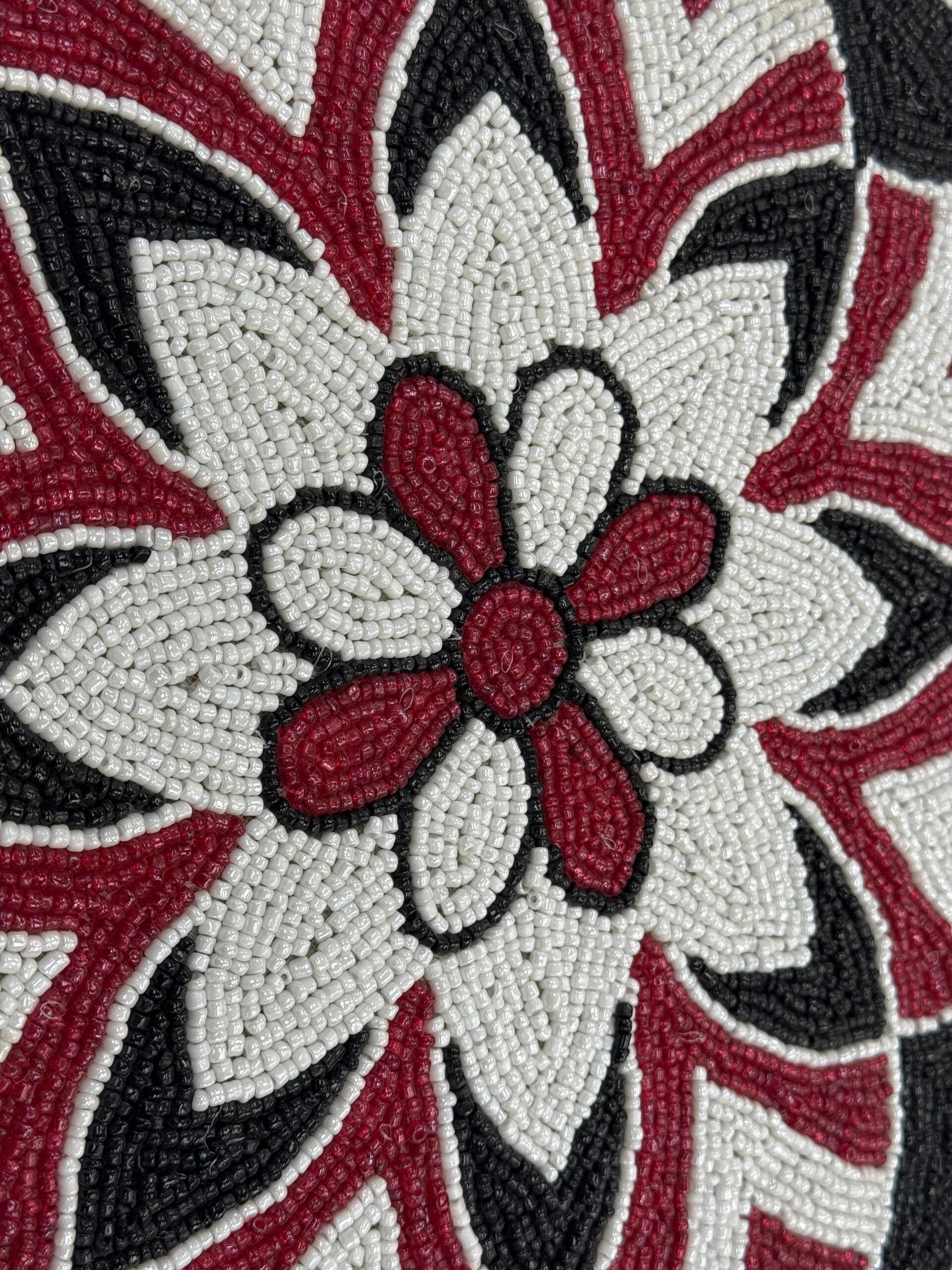 Rosetta Beaded Round Mat