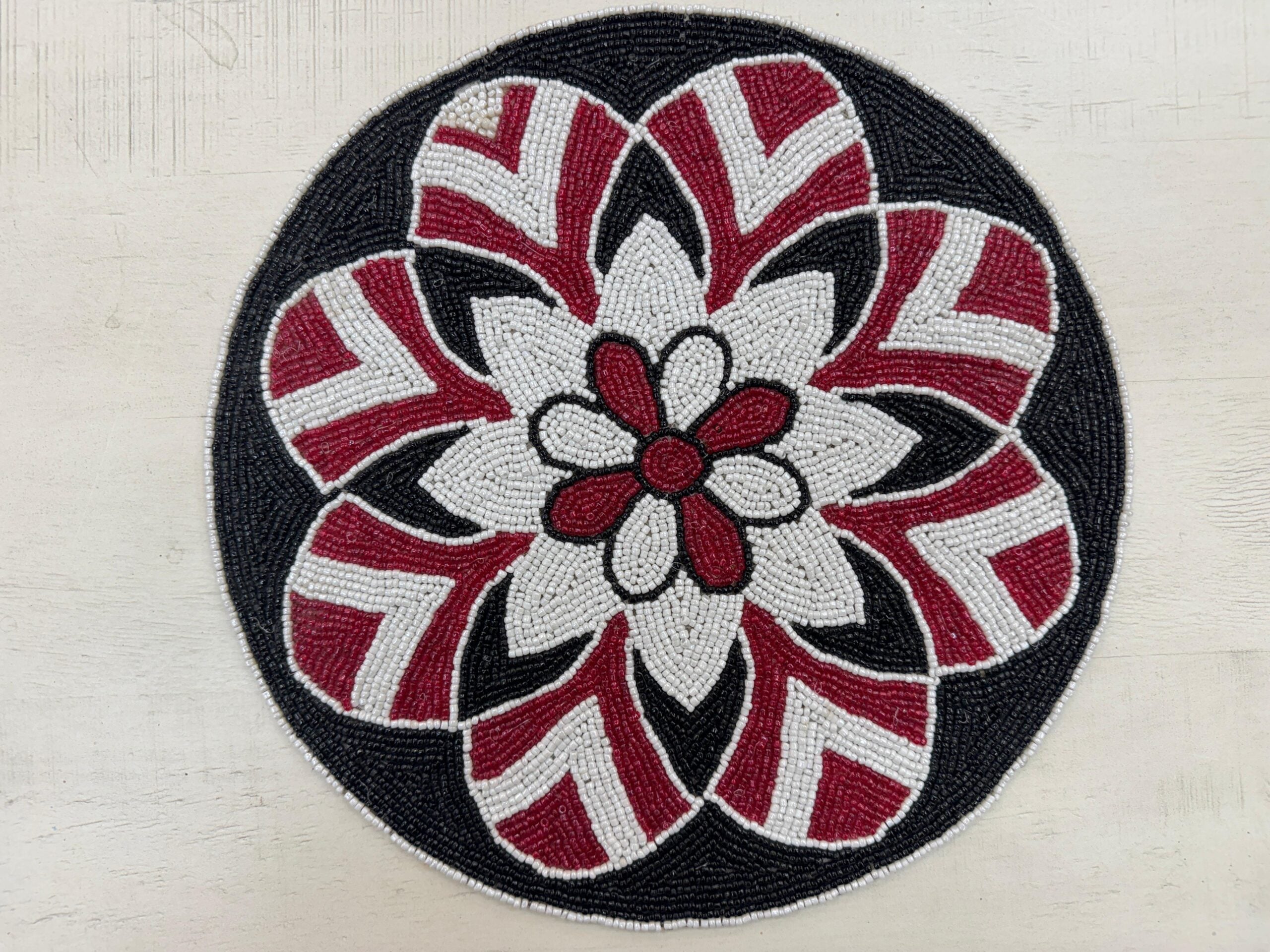 Rosetta Beaded Round Mat