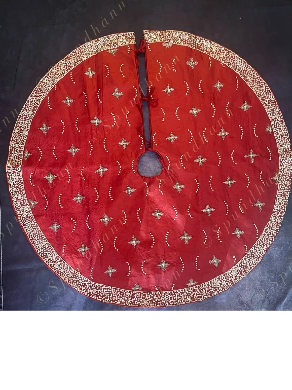 Embroidered Christmas Tree Skirt .