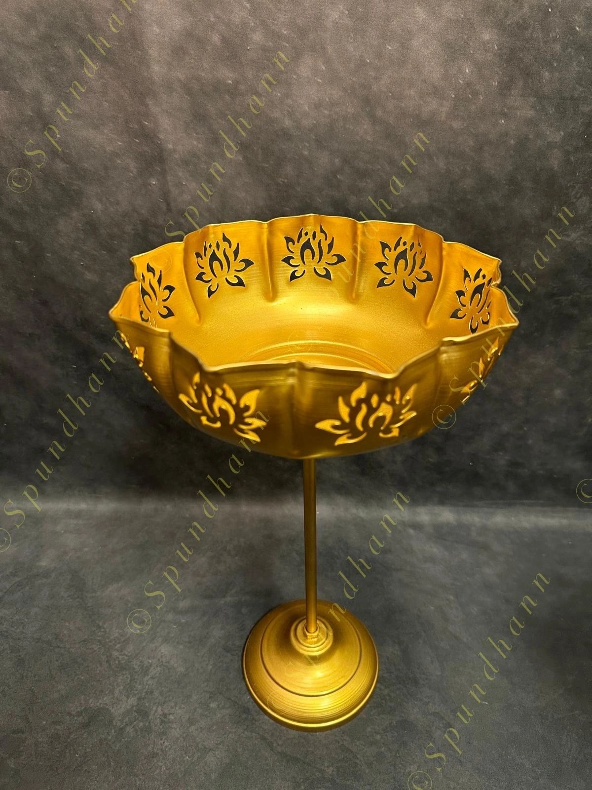 Standing Cutwork Lotus Urli