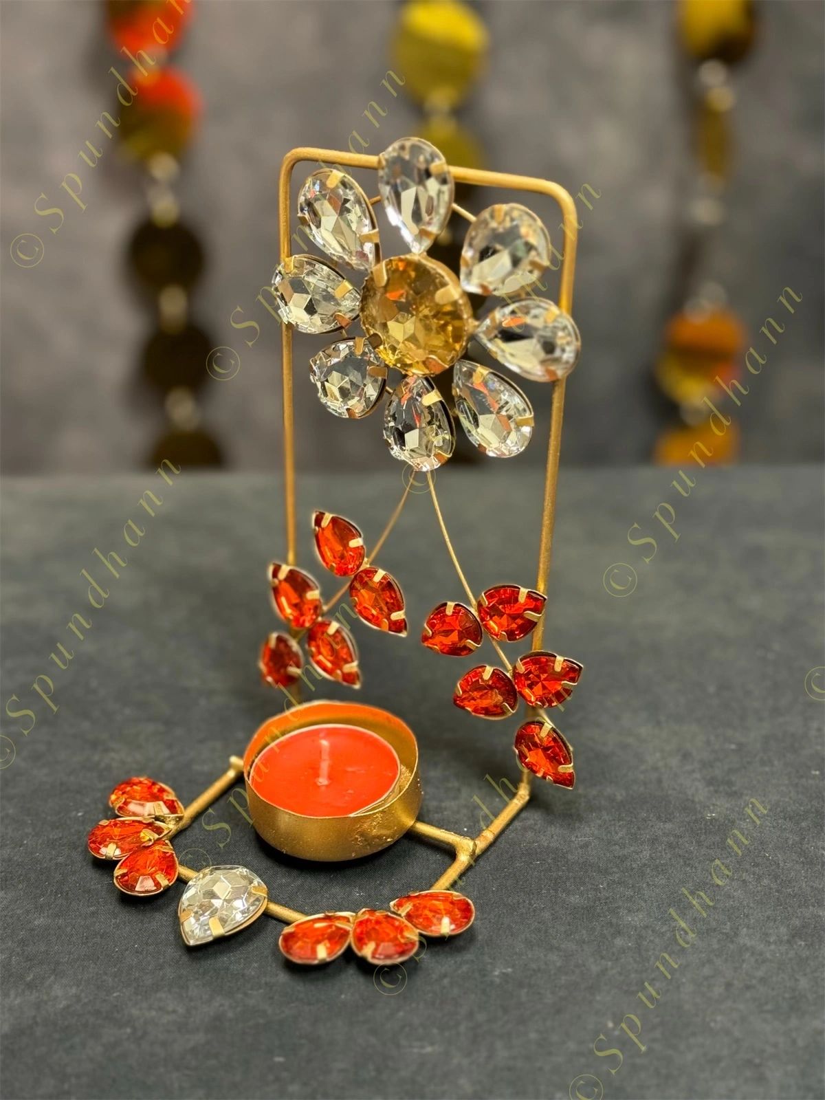 Standing Tea Light