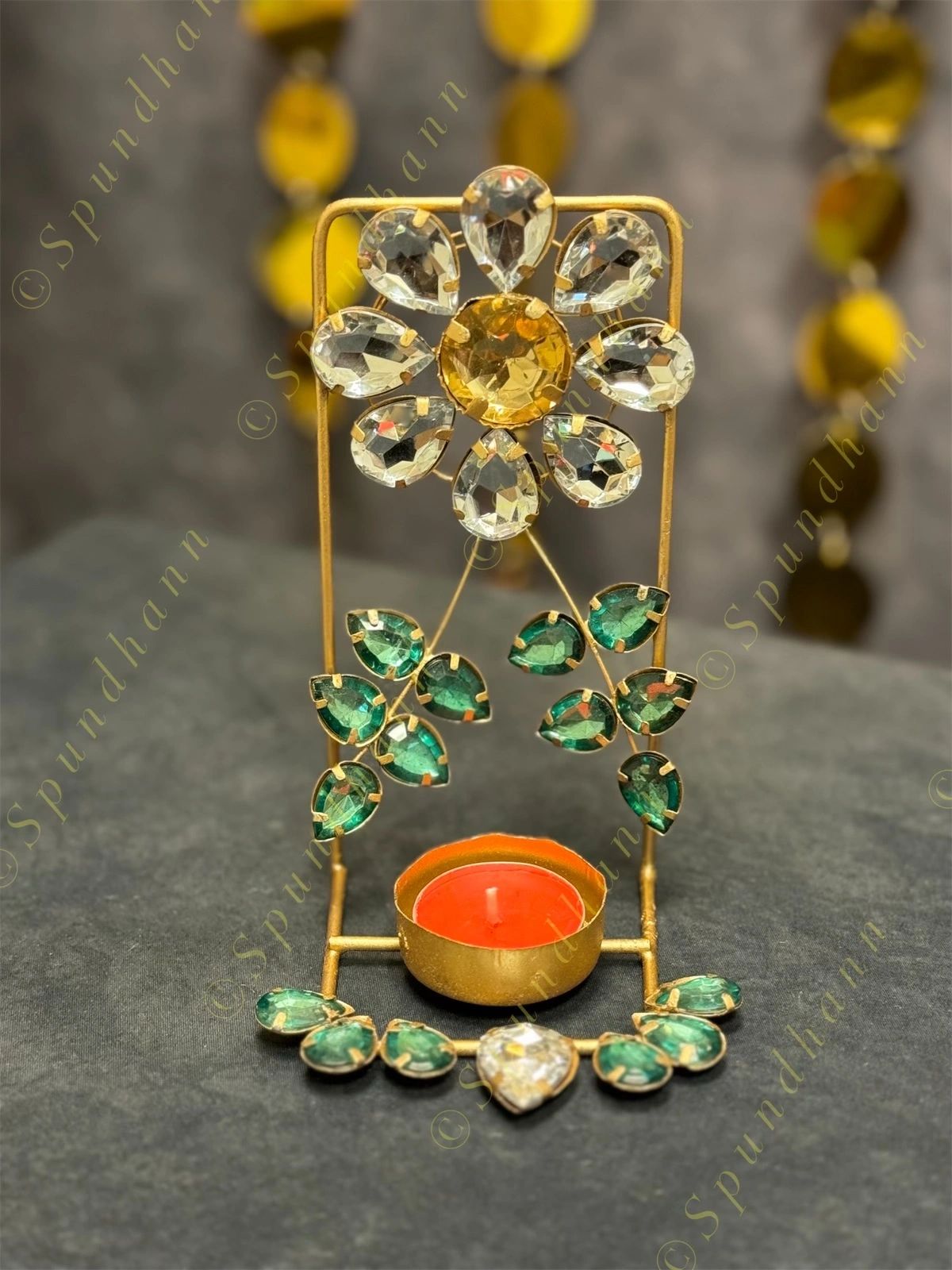 Standing Tea Light