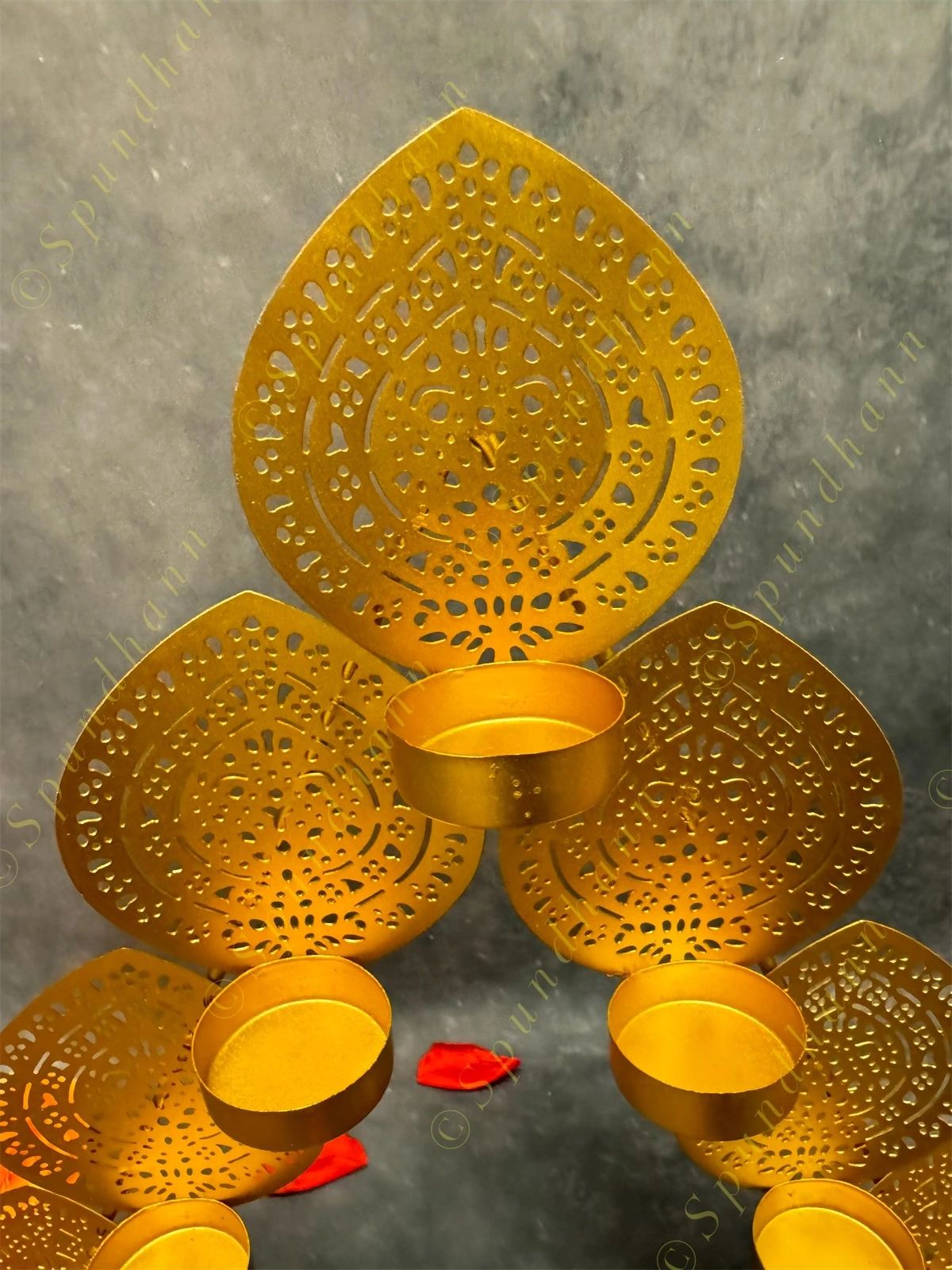 7-Leaf Tea Light Holder