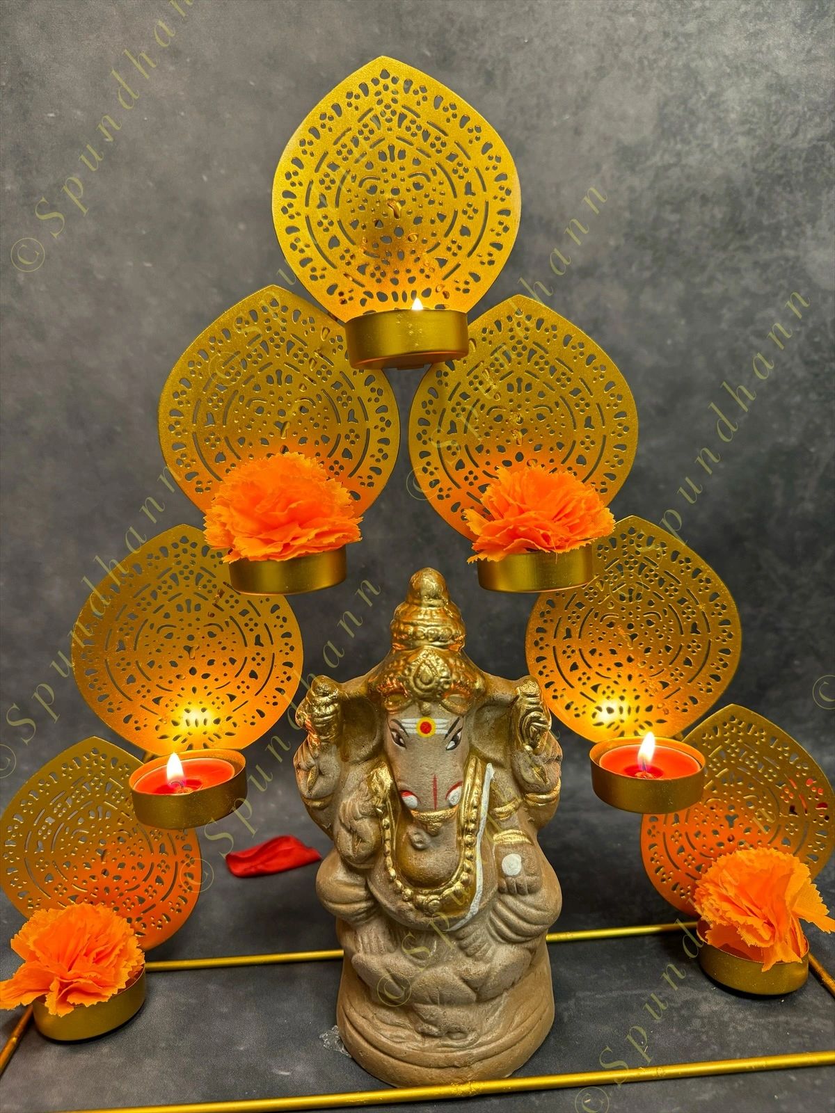 7-Leaf Tea Light Holder