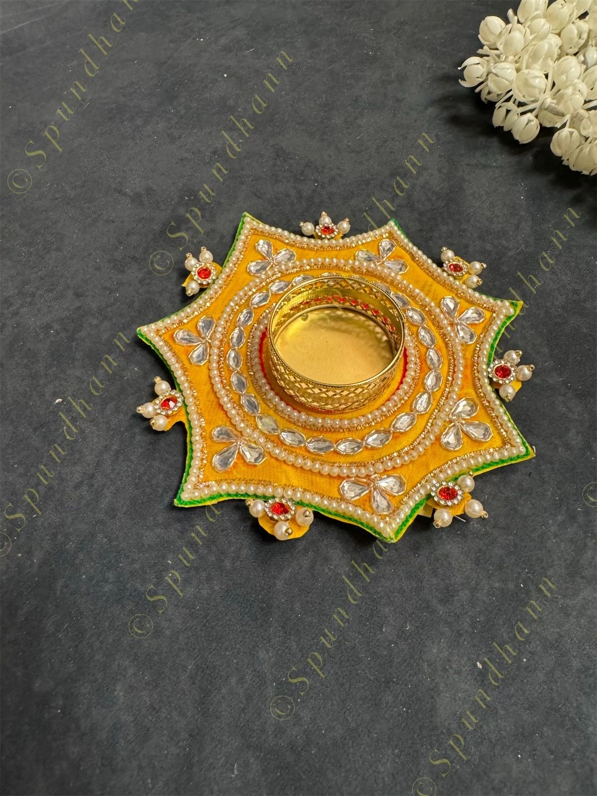 Star Tea Light Holder With Small Pearls