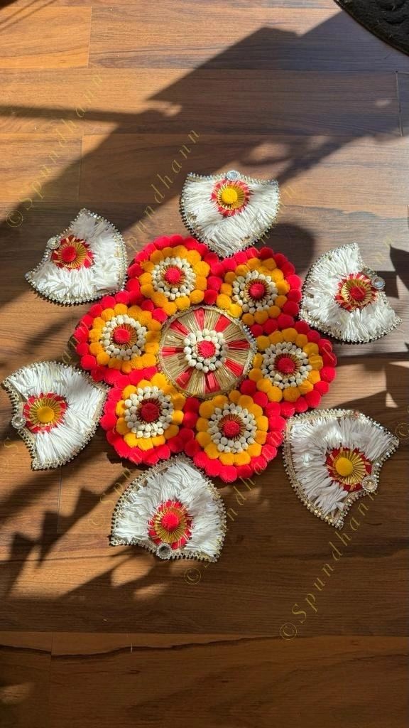 Large Pom pom & shield Rangoli Set