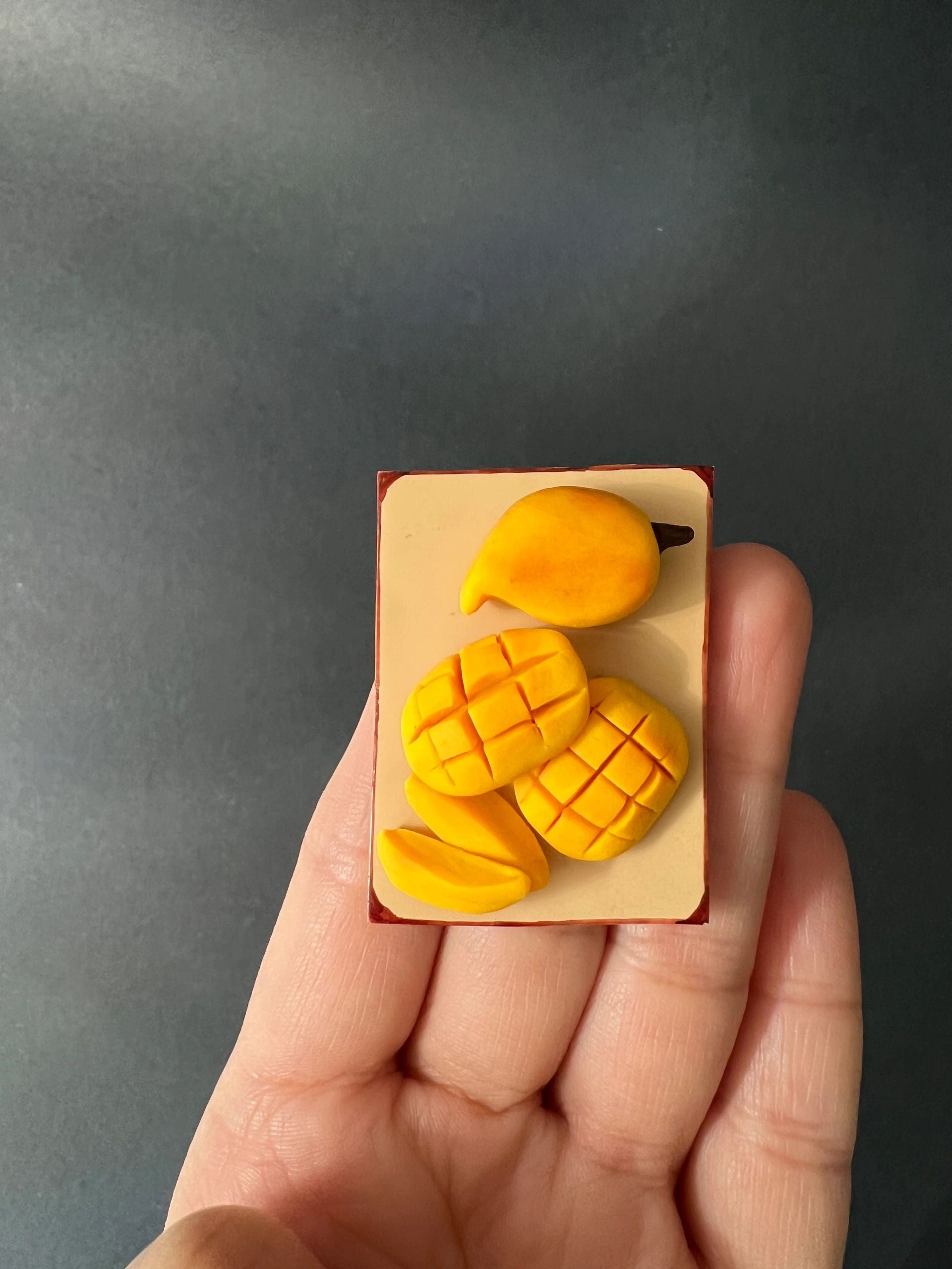 Cut Mango Miniature Magnet