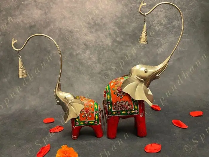 Elephant Figurine Pair - Image 3