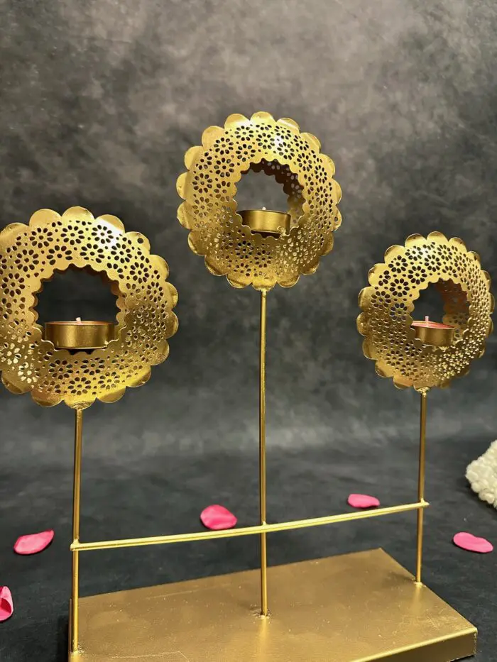 Triple Shadow Cutwork Standing Tea Light - Image 3