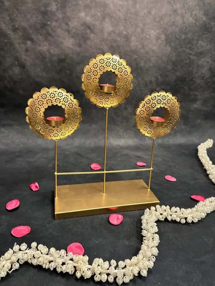 Triple Shadow Cutwork Standing Tea Light - Image 2