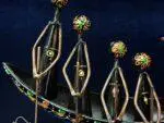 Tribal Boat Style Penstand - Image 3