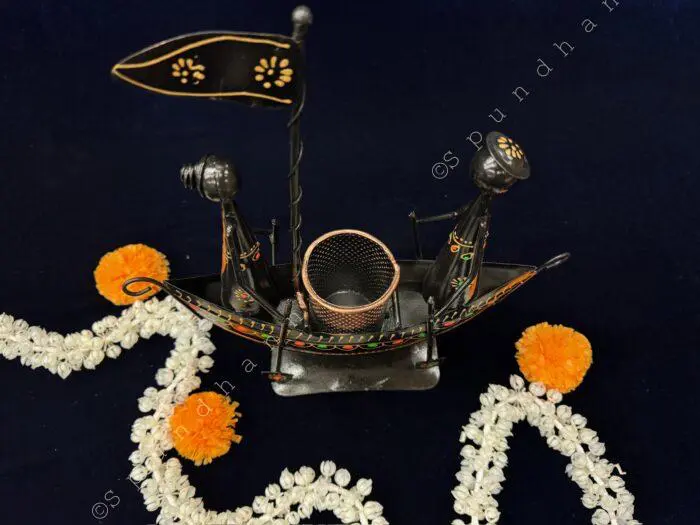 2 Boatman Tribal Penstand - Image 5