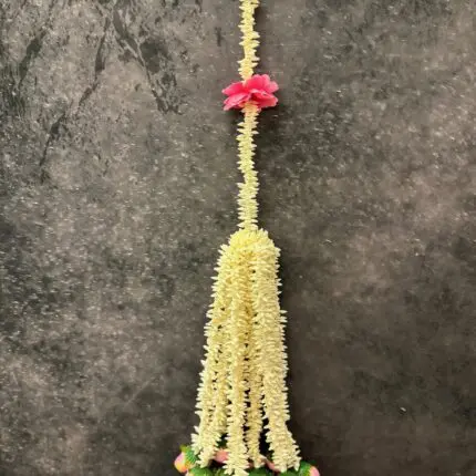 Chameli Rajnigandha Multi String Rose Tassel