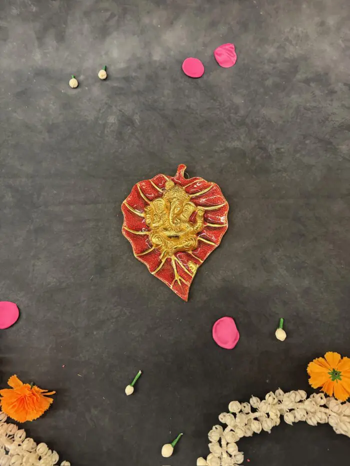 Leaf Ganesha Table Top Decor - Image 10