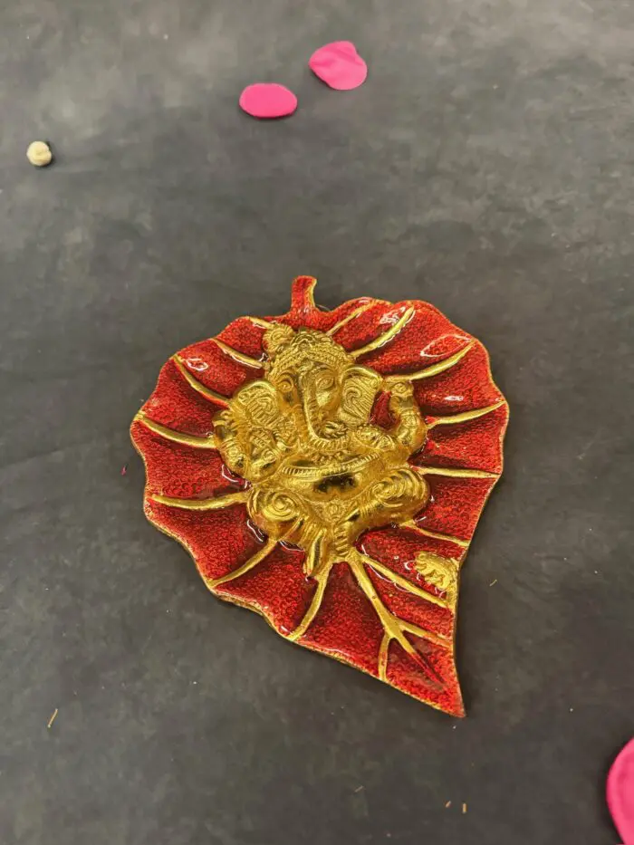Leaf Ganesha Table Top Decor - Image 2
