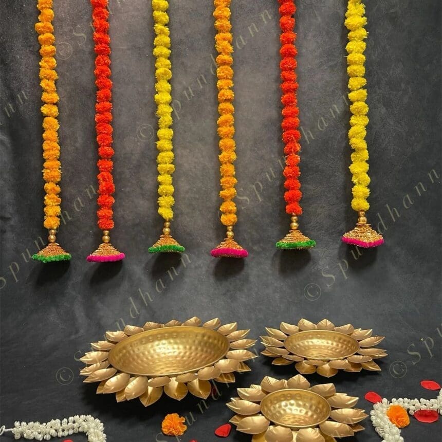 Hammered Sunflower Urli