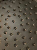 Golden Embossed Platte / Plate with White Flower Motif - Image 2