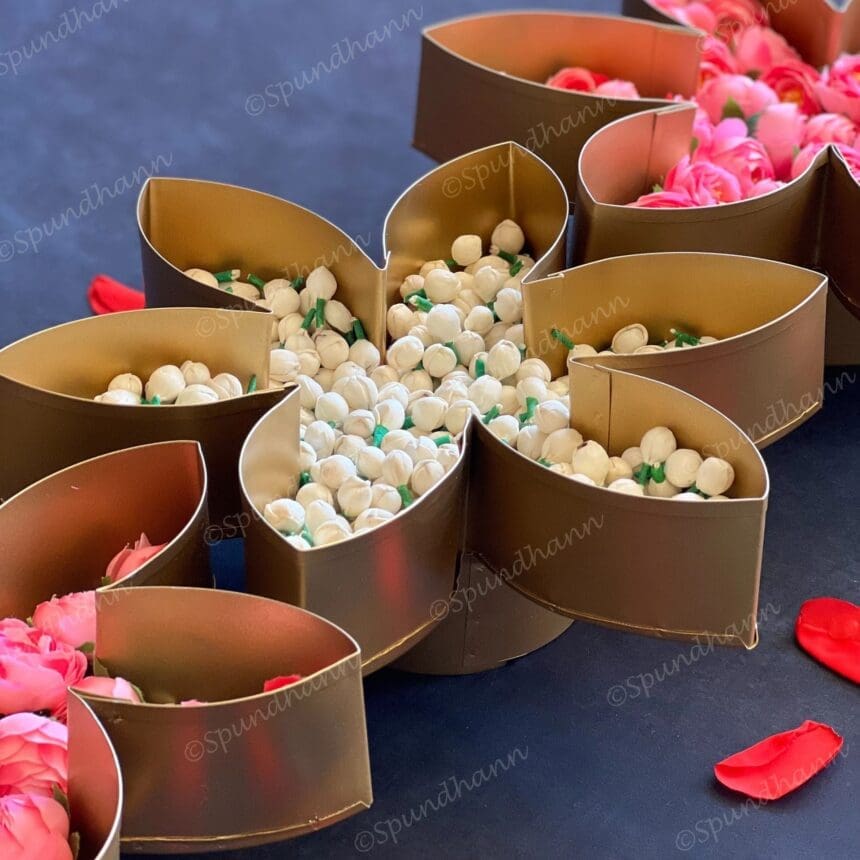 Metal Floral Rangoli Maker with Circle