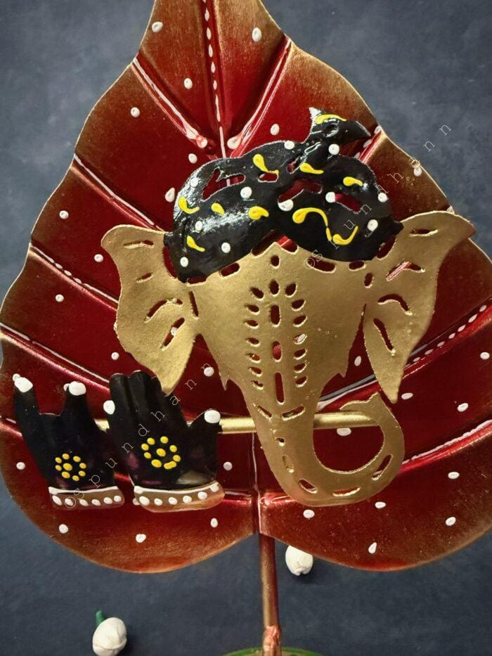Flute Ganesha With Leaf Tea Light Holder - Image 2