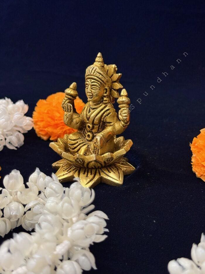 Laxmi Murti in Brass - Image 3